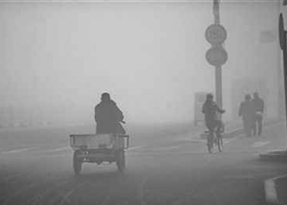 青島市環(huán)保局突擊查大氣，8家企業(yè)吐臟氣被“抓現(xiàn)行”