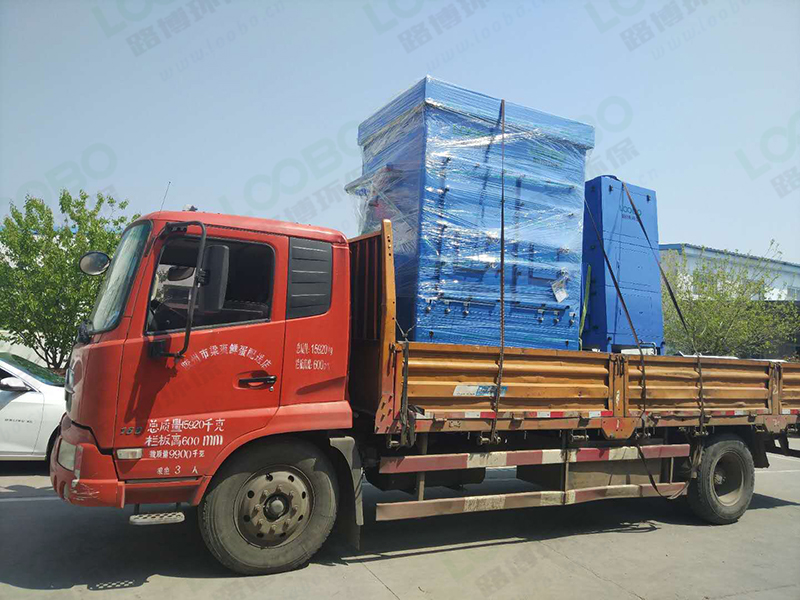 焊接除煙設(shè)備發(fā)貨.jpg 焊接除煙設(shè)備發(fā)貨.jpg