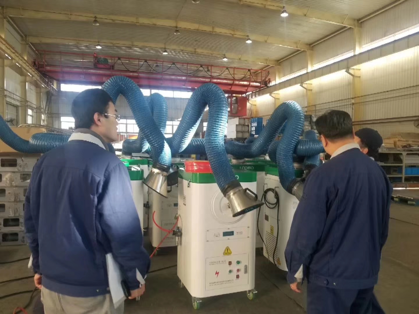 焊接污染車間環(huán)境，選了焊接煙塵凈化器治理，老板贊不絕口