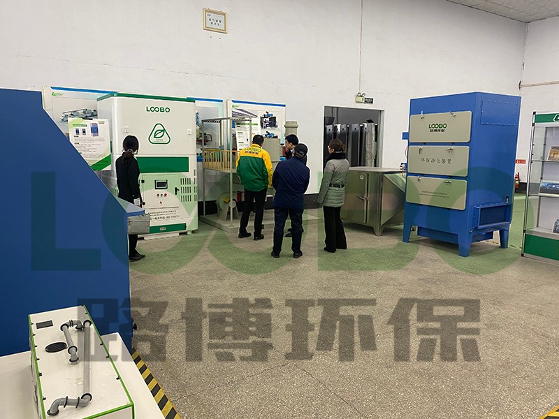 合作共贏-海發(fā)集團與青島市環(huán)境保護產業(yè)協領導蒞臨公司考察交流 (2).jpg