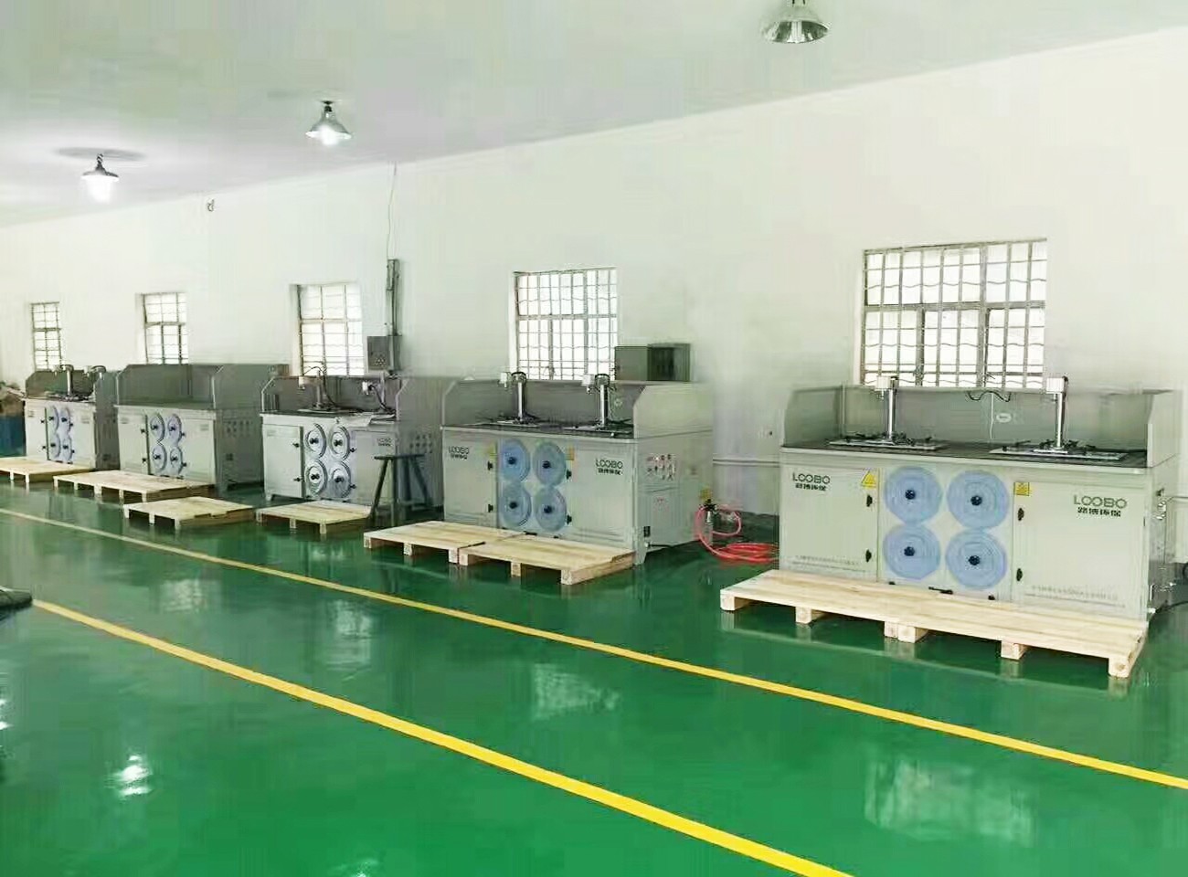 打磨除塵工作臺：提升生產效率與工人健康的雙重保障 (2).jpg